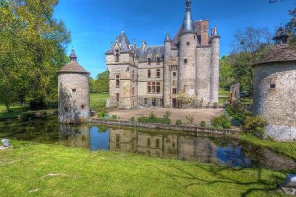 Suite Dans Le Jardin Du Chateau Agonges Eksteriør billede